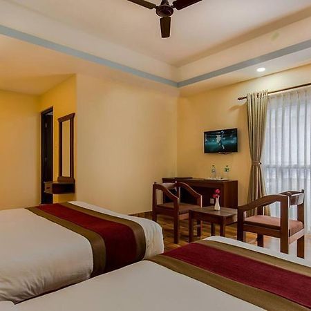 Hotel Snow Peak Pokhara Kültér fotó