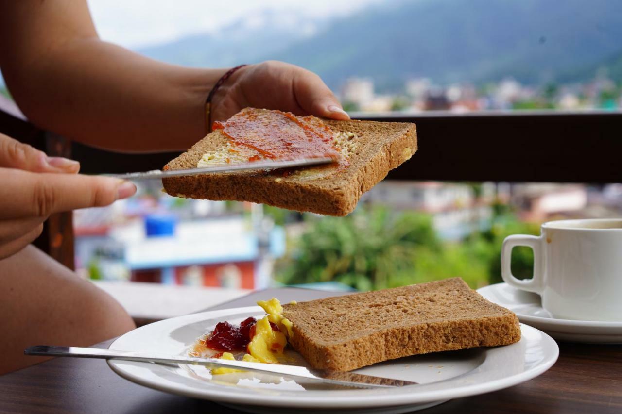 Hotel Snow Peak Pokhara Kültér fotó