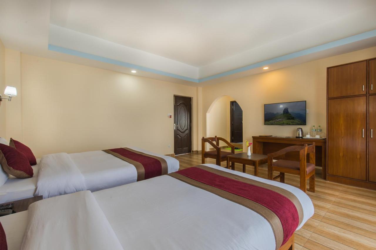 Hotel Snow Peak Pokhara Kültér fotó